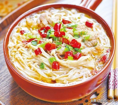 小锅米线的做法和配料视频,鸡汤米线的正宗做法和配方