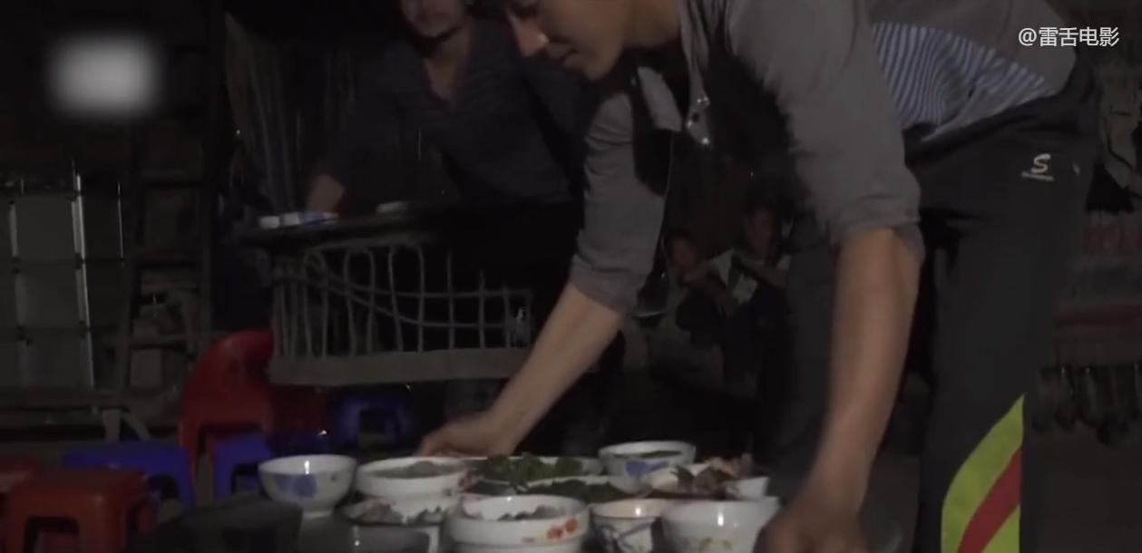 老挝阿卡族女人视频,老挝山里阿卡族女孩