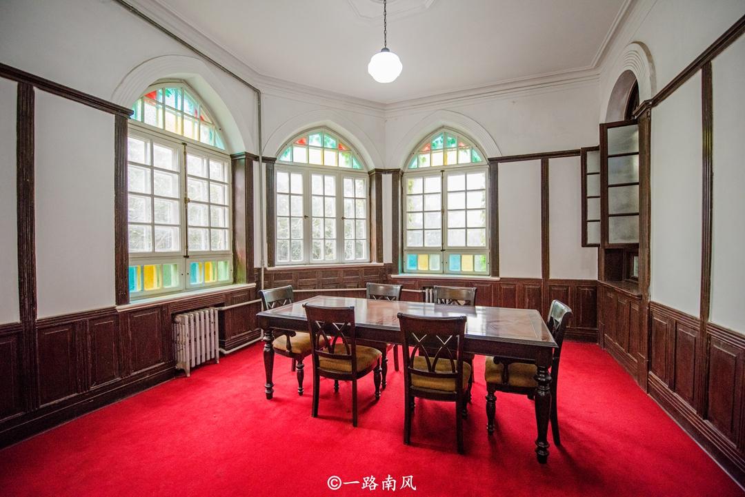 青岛八大关有座网红别墅，建造者为俄罗斯人，每天客似云来