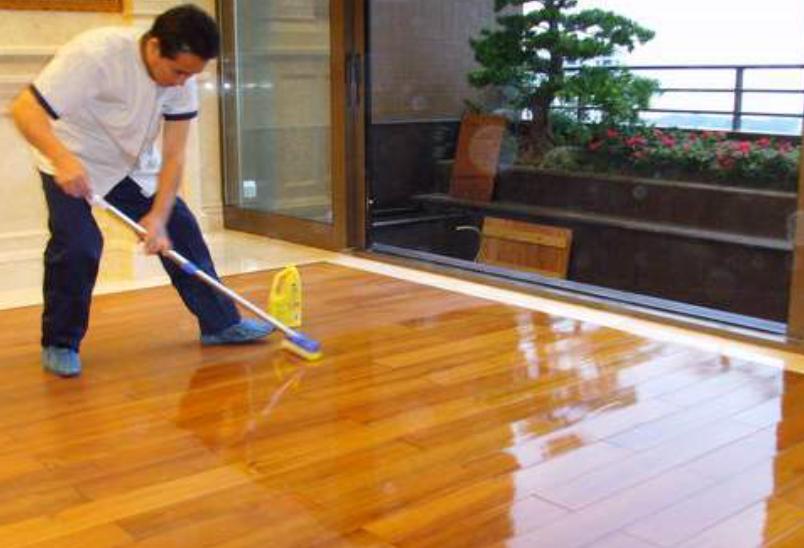 怎样给地板打蜡最好看,地板打蜡的制作方法