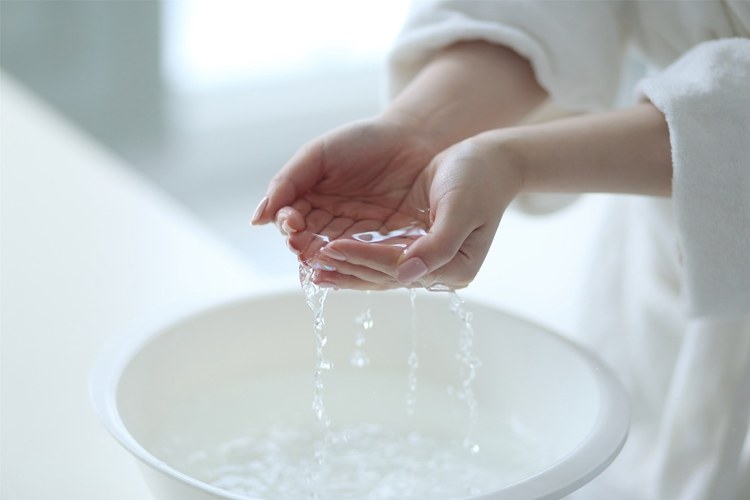 毁掉一张脸的三大行为,毁掉整张脸的方法