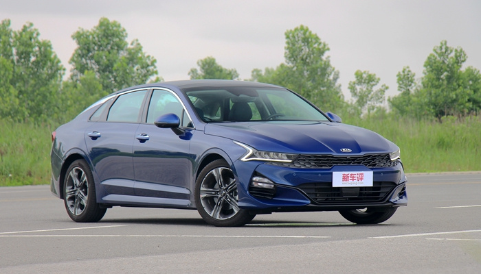 全新起亚k5强势回归,起亚k52021款焕新版最低价