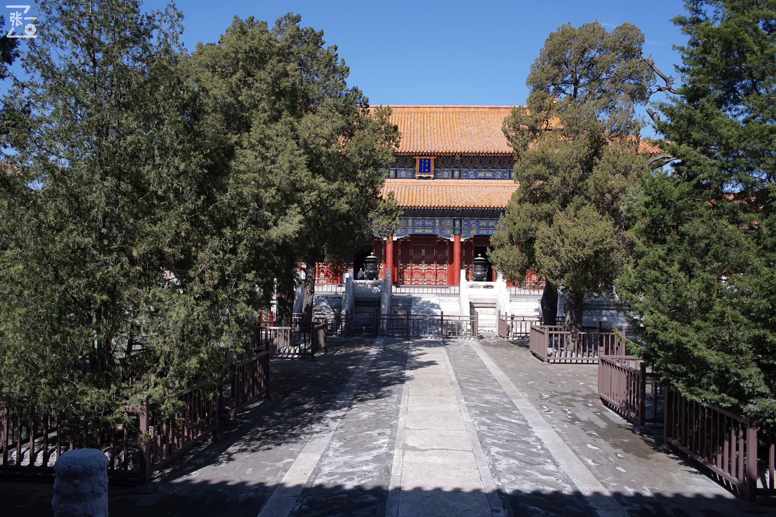 镜头测试：蔡司红T28/2.8+索尼微单A7实拍北京景山公园