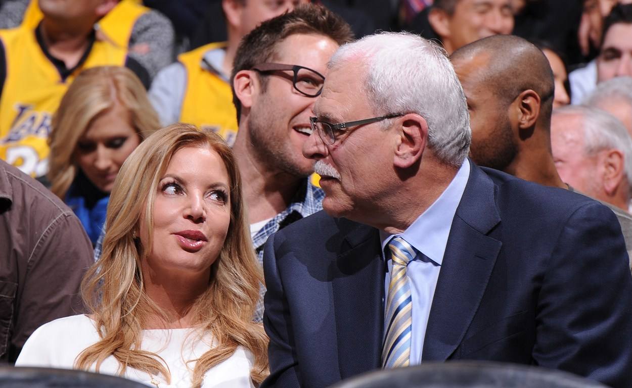 魔术师约翰逊喊话珍妮巴斯,湖人珍妮巴斯谈湖人被淘汰