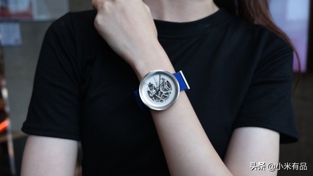 搭配大表盘手表的穿搭,表盘简约的手表穿搭