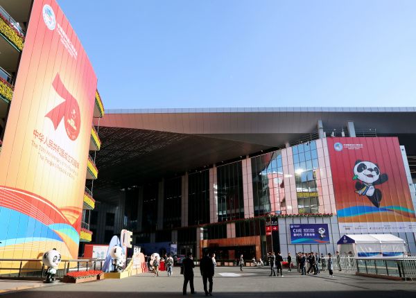 武汉研制出抗癌新药,进博会武汉购物