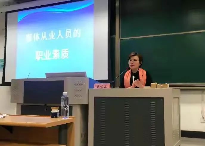 央视主播李瑞英儿子坠楼后续,央视主播李瑞英儿子坠楼后怎样了