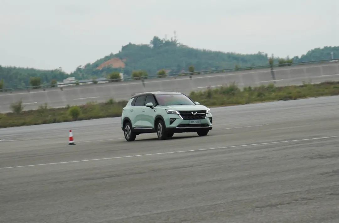 去柳州本地看五菱车,广西五菱参观