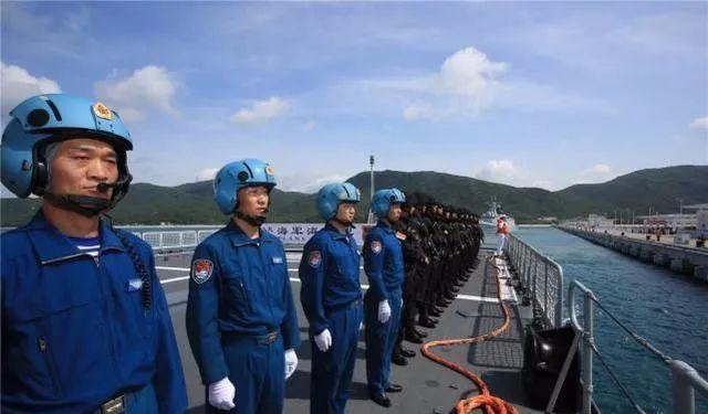 祖国带我回家作文,祖国带乌克兰华人回家视频