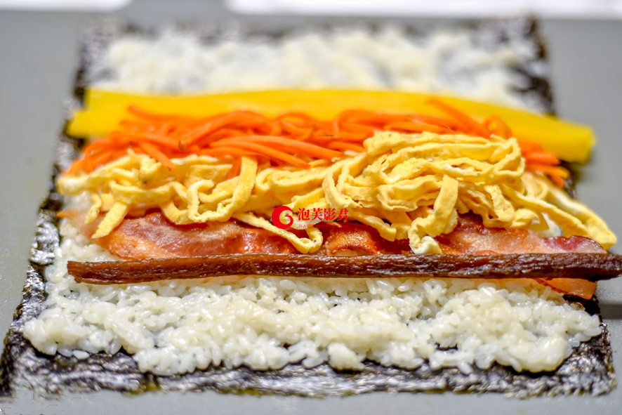 韩国的紫菜包饭的做法视频,正宗韩国紫菜包饭视频教程