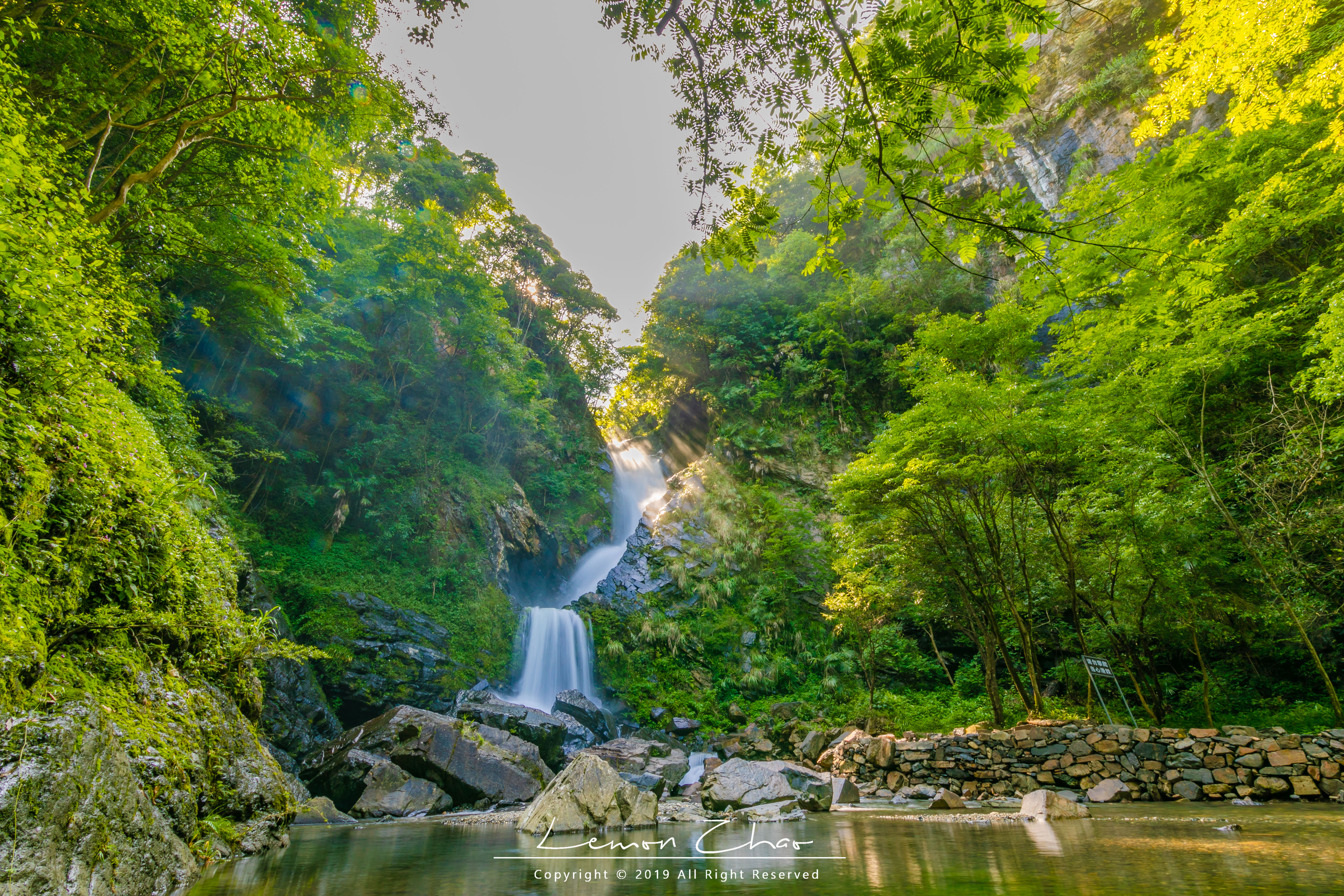 藏于山水之间的避暑胜地,安徽九寨沟风光