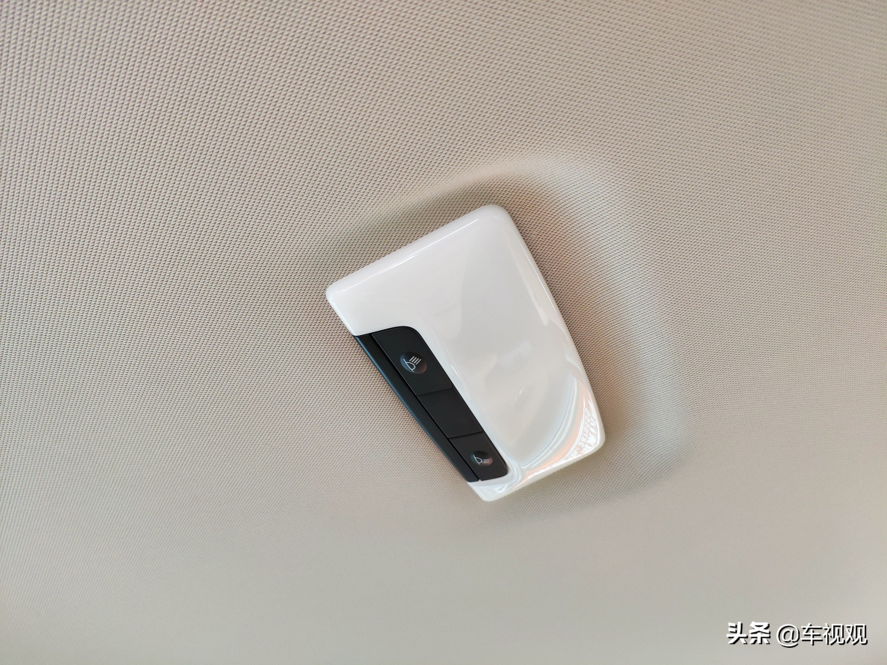 相信日系车的品质，花15万入手顶配日产轩逸，安全配置丰富