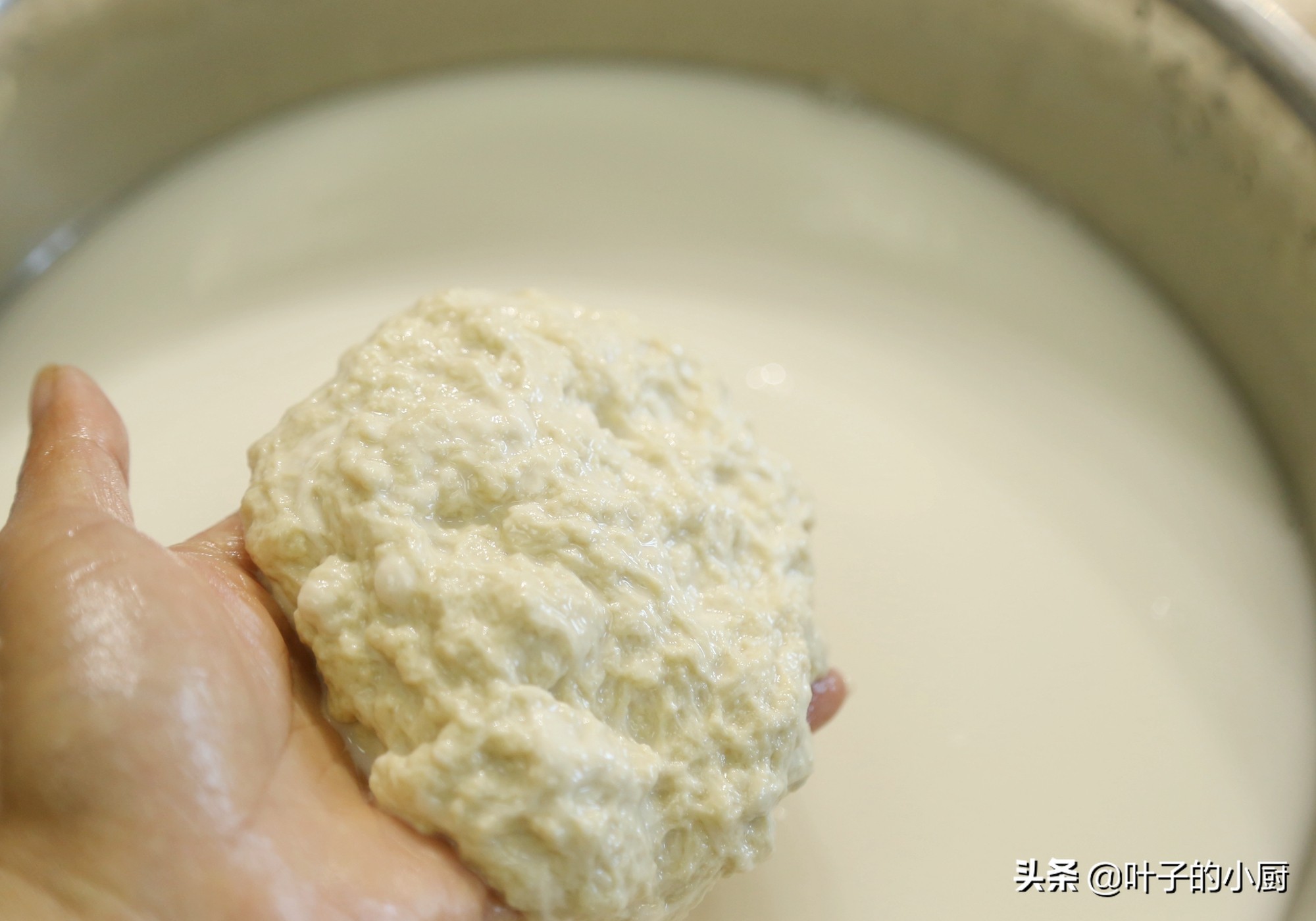 正宗做凉皮的方法和技巧,凉皮为什么发粘干裂