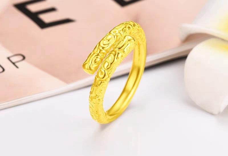 男士黄金戒指选什么款式更适合,黄金戒指男士应该怎么挑选