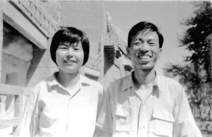 深居大漠57年，81岁老人获奖2000万，她做了什么？