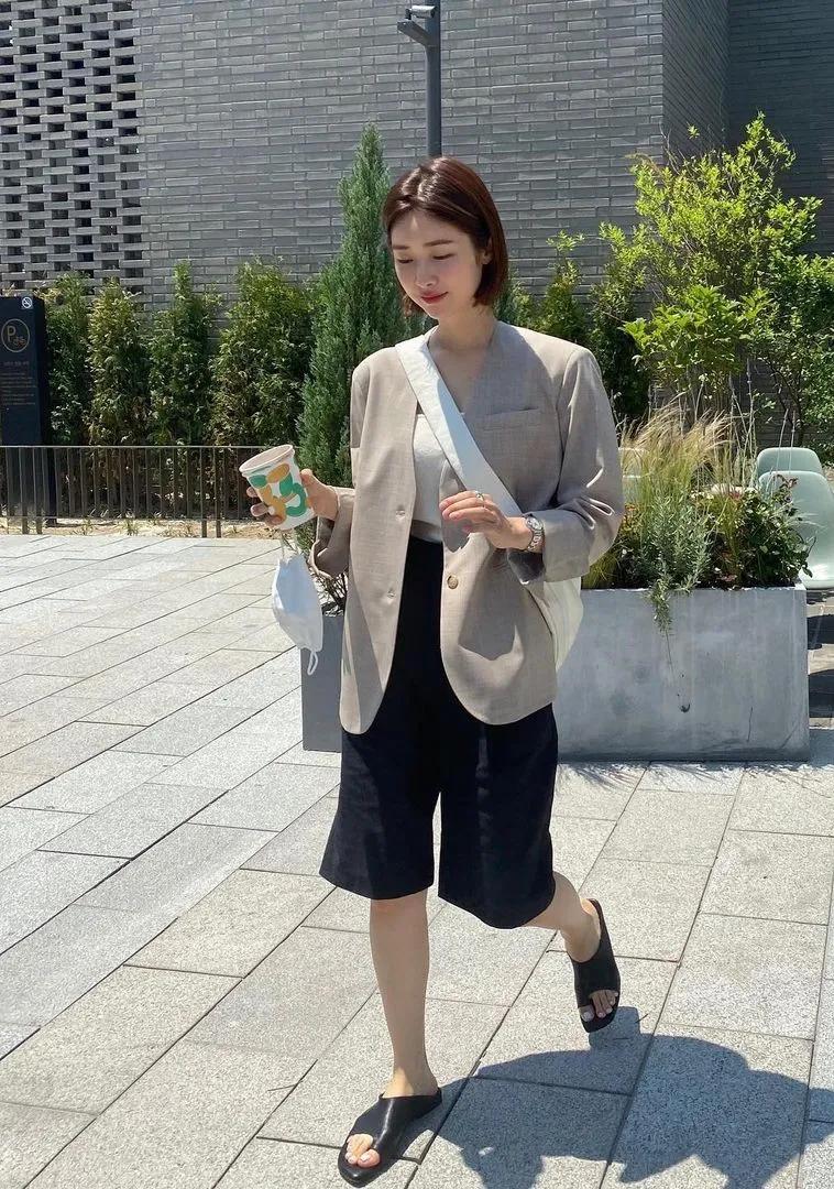 jennie穿搭冬香奈儿,求jennie同款衣服