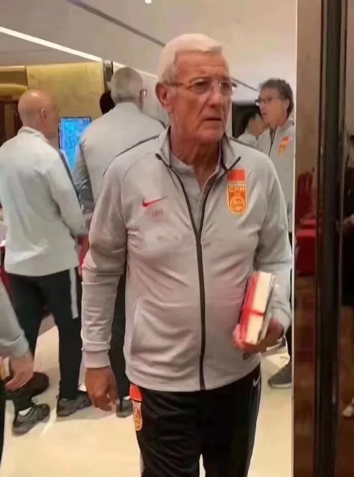 里皮超过十次崩溃！国足没救了？