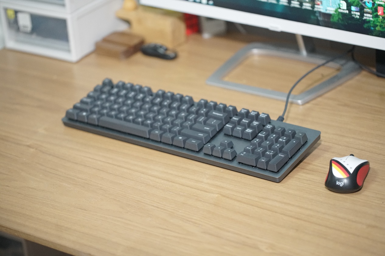 罗技入门办公键盘测评,舒适的键盘