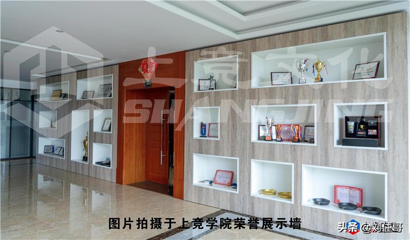 电竞培训机构帮助孩子戒网瘾,电竞培训班能戒网瘾吗