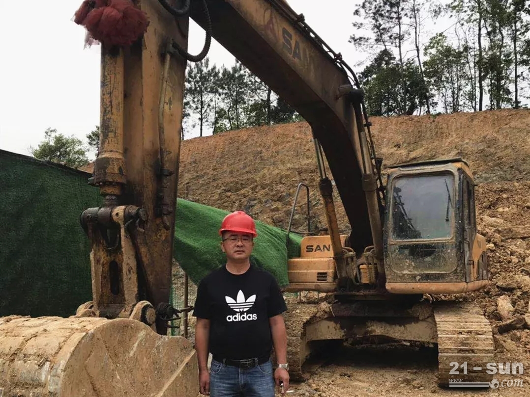 双杰传他的机子干了16年，一年要挣40万；而他用一台赚6台