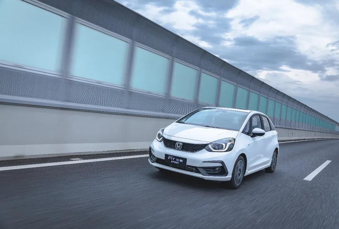 小型汽车的底盘都多高,小型车底盘