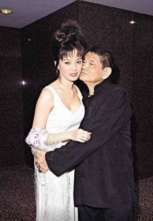 巨富黄任中简介,黄任中有多有钱