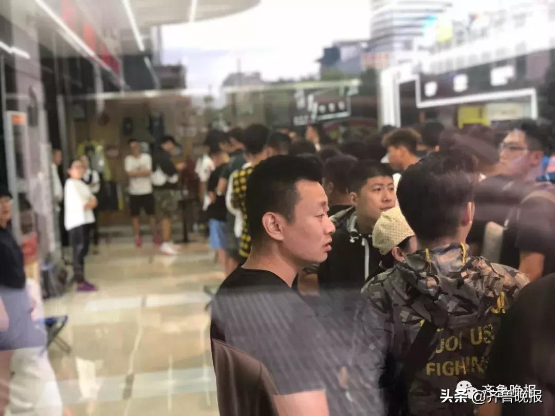 倒卖二手鞋赚钱,2023年倒卖aj赚钱吗