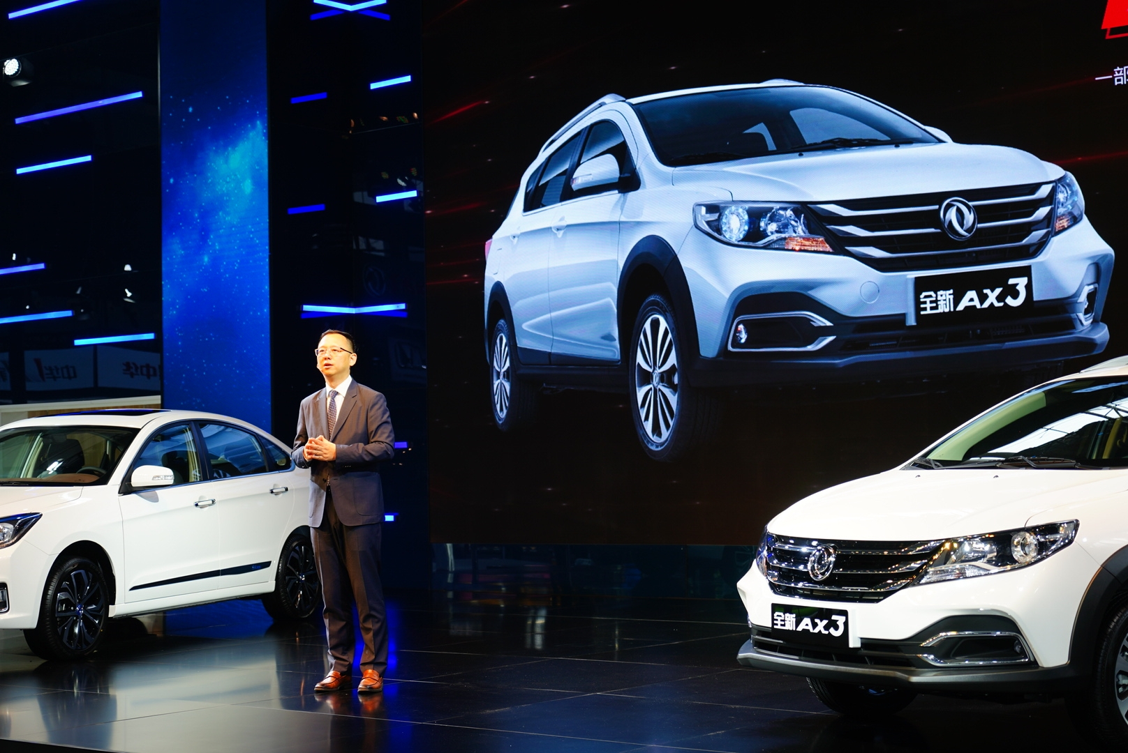 东风风神新ax71.4t手动,新风神