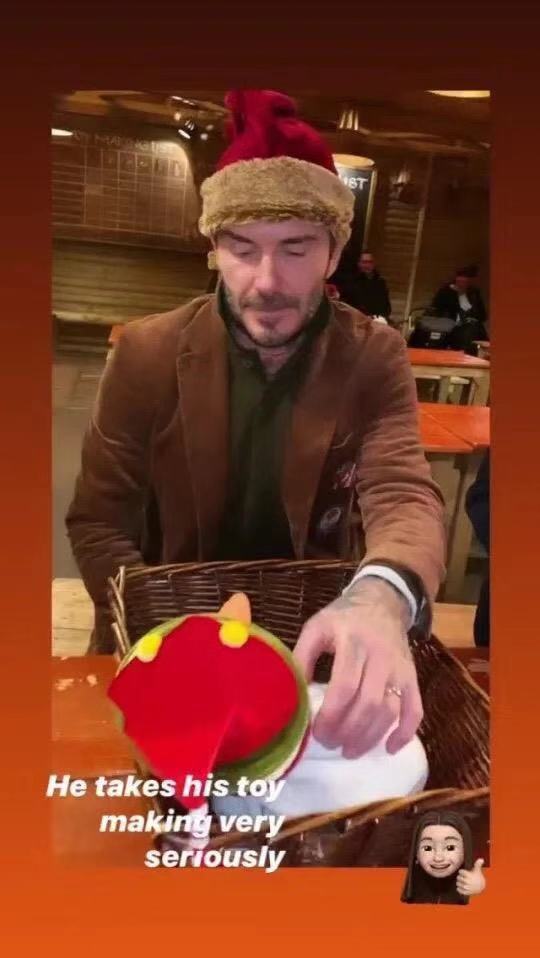 贝嫂单手抱小七,贝嫂庆生小七