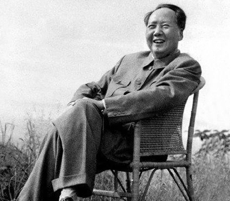 章士钊早年借给毛主席两万元，建国后毛主席说：每年还两千