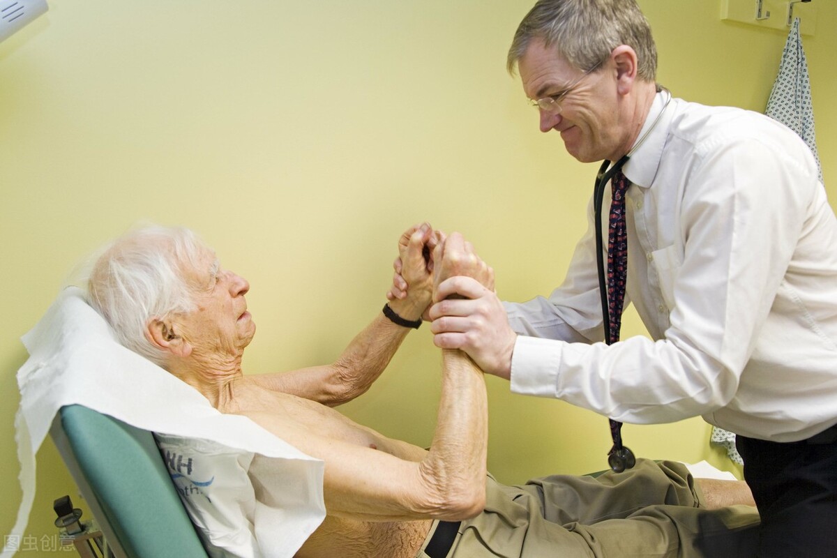 脑梗偏瘫患者的最佳康复锻炼方法,脑梗病人不会走路怎么康复