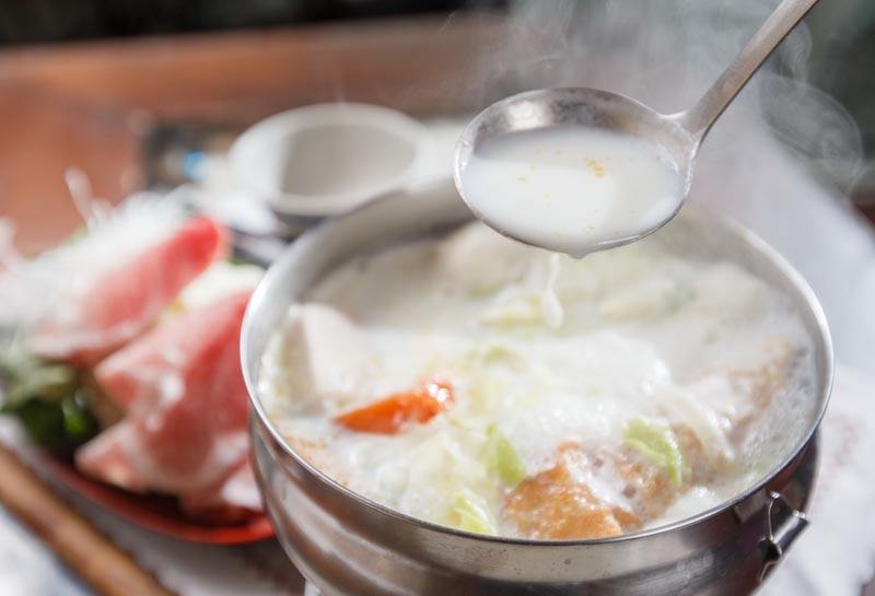 吃火锅被辣的解决方式,吃火锅太辣怎么可以快速解辣