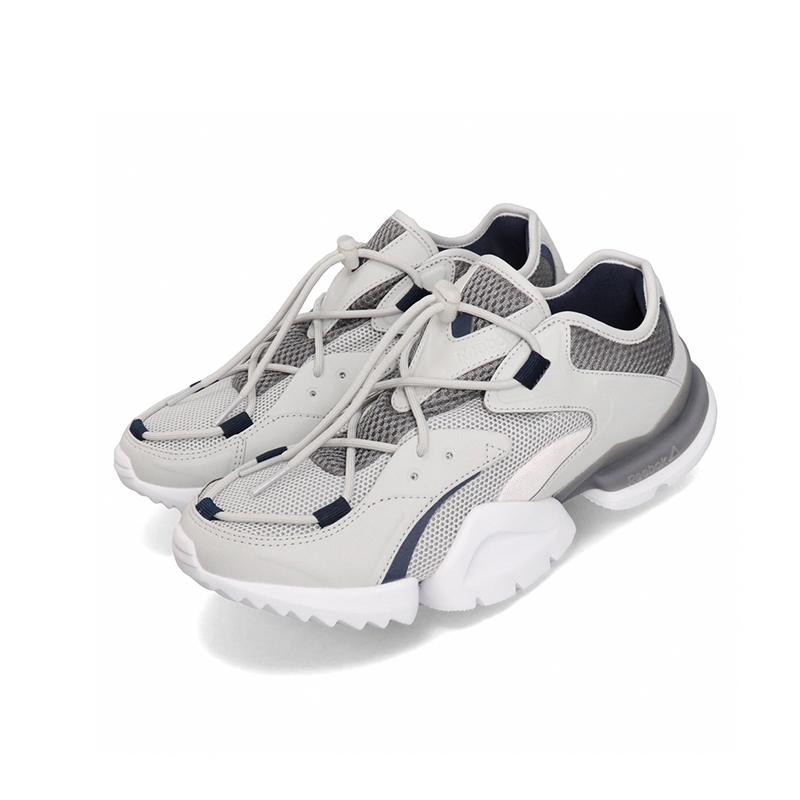 安踏的气垫鞋怎么样,安踏哪款运动鞋和匹克态极相似