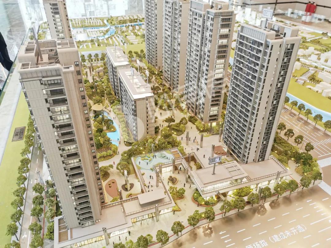 粉盘撞车，现状差又最贵的上河公元你买账吗？