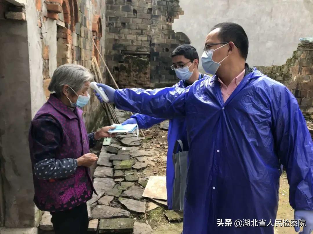 战“疫”队的老屋村“闯关记”