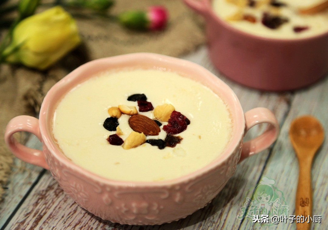 姜撞奶做法不凝固的原因,冬日甜品生姜奶不用锅煮