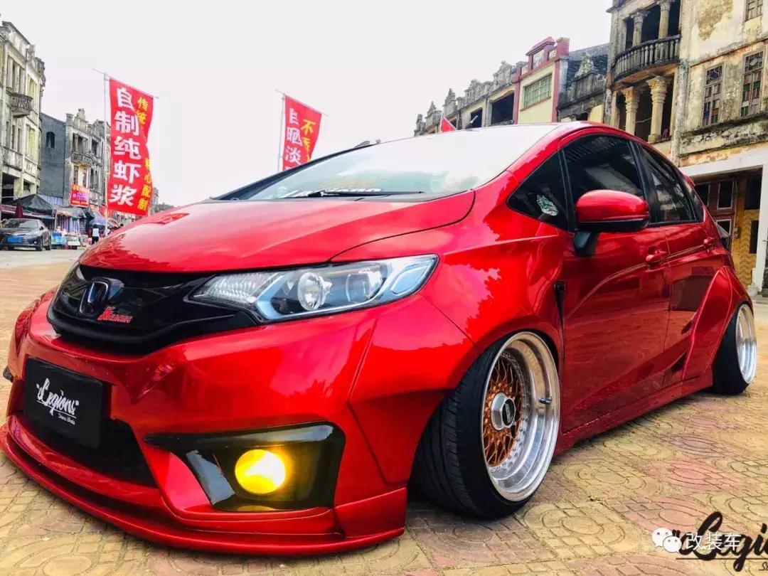 车友把本田超跑GK5改得一身骚气，定制改件更是独一无二！