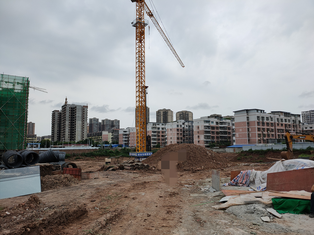 南充烂尾楼盘整治,南充一楼盘没修就开始出售