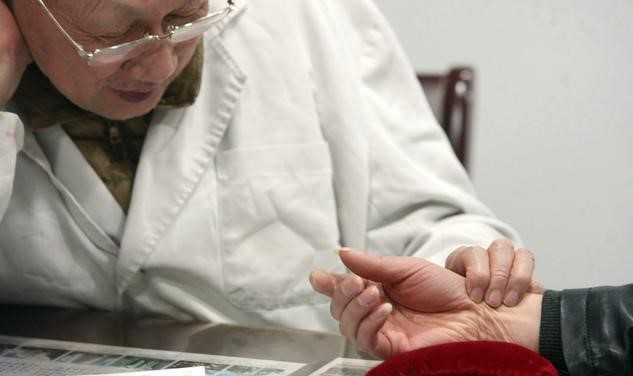 神经源性膀胱如何进行间歇导尿,神经源性膀胱患者治疗的原则