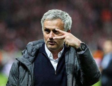 疫情期间化身搬运工，年轻人抛来崇敬眼神，这样的穆帅你怎能不爱