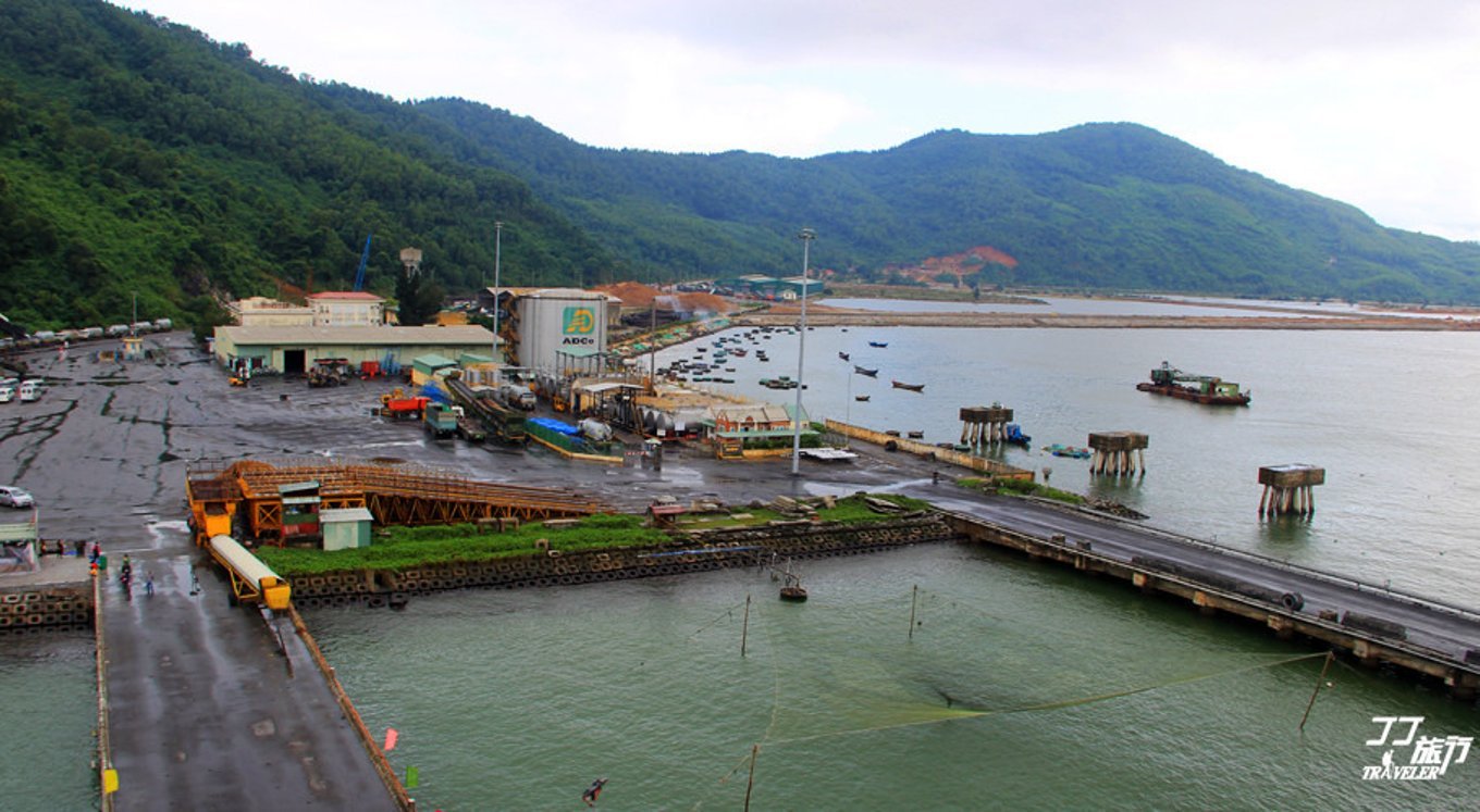 波澜不惊可以形容水面吗,描述海上邮轮的感觉