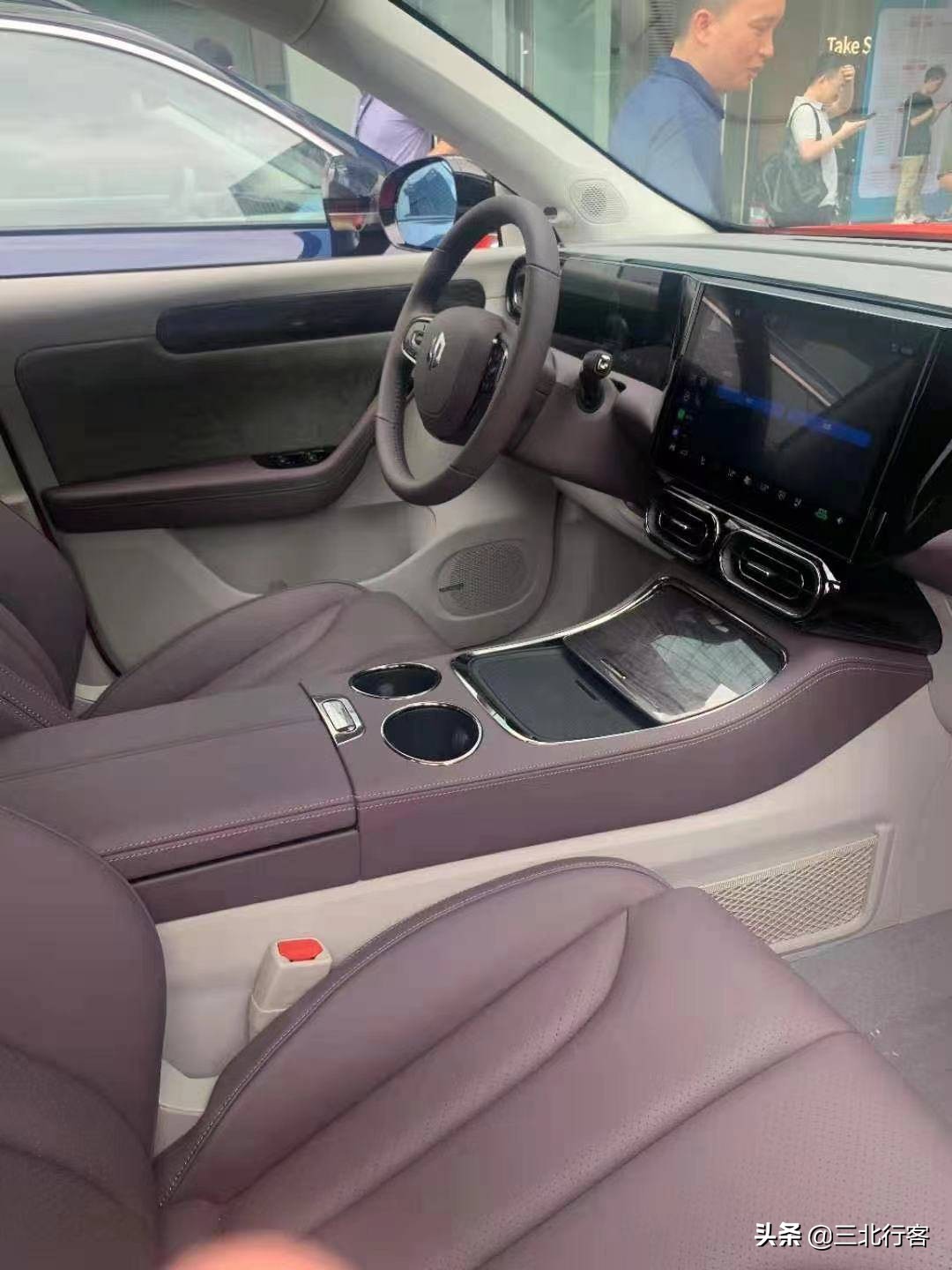 零跑c11增程版改装外观,零跑c11增程版内饰颜色实拍