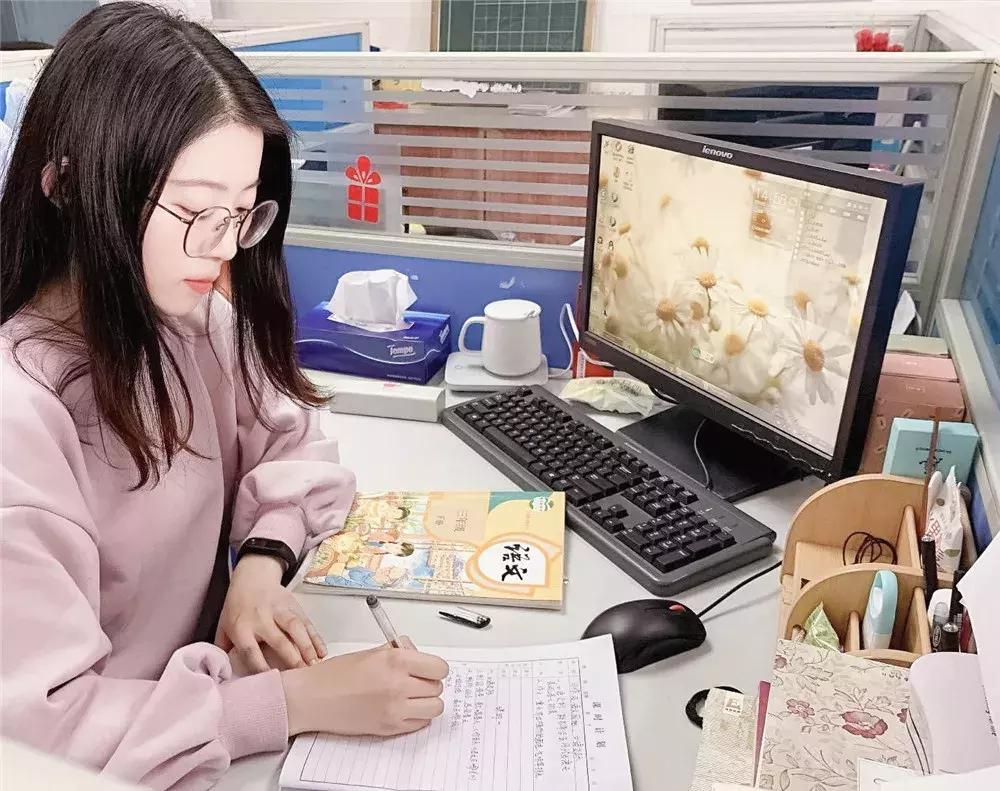 三尺讲台上的梦想,三尺讲台是我的梦想