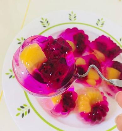 三伏天，教您做火龙果果冻，清凉滑嫩，爽口解暑，孩子吃了也放心