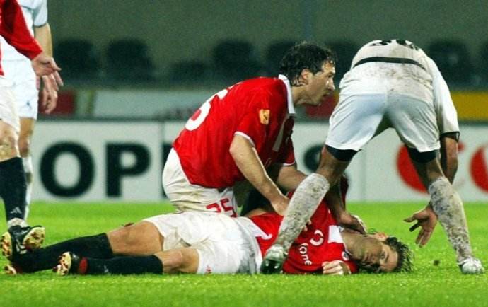 篮球球衣退役后号码还可以用吗,足球队退役12号球衣