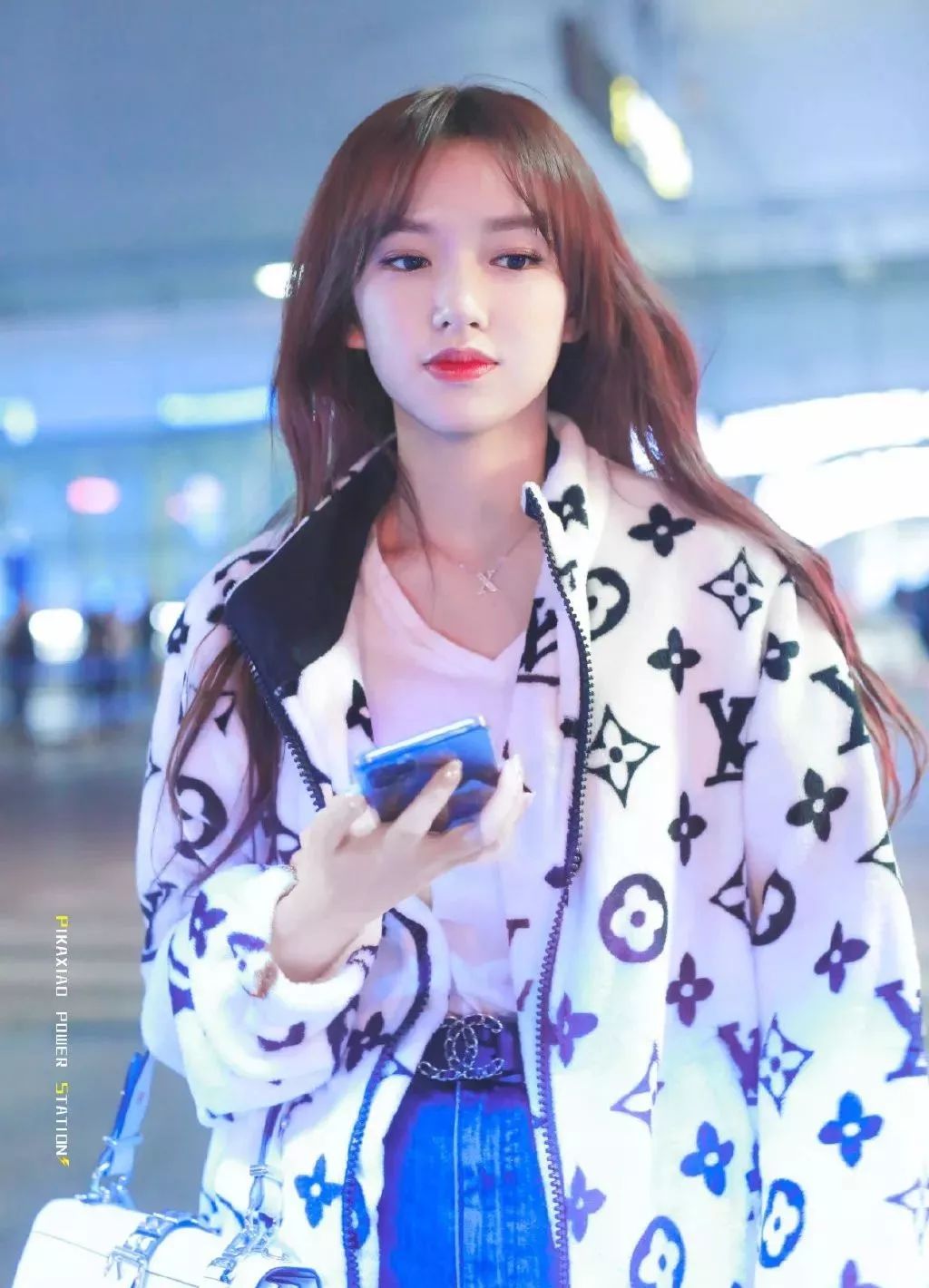 这周女艺人们传来啥潮流尖儿货刘雯我锁了