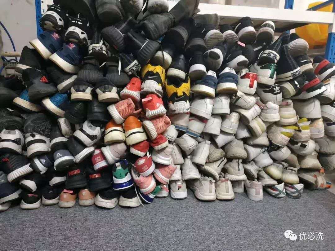 开一个洗鞋店一年利润多少,80后空姐开家洗鞋店