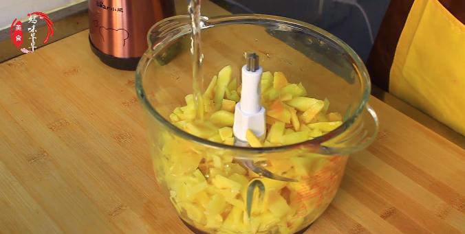 冬天女性手脚冰凉就喝它每天一杯,冬天早上起来喝一杯什么可以驱寒