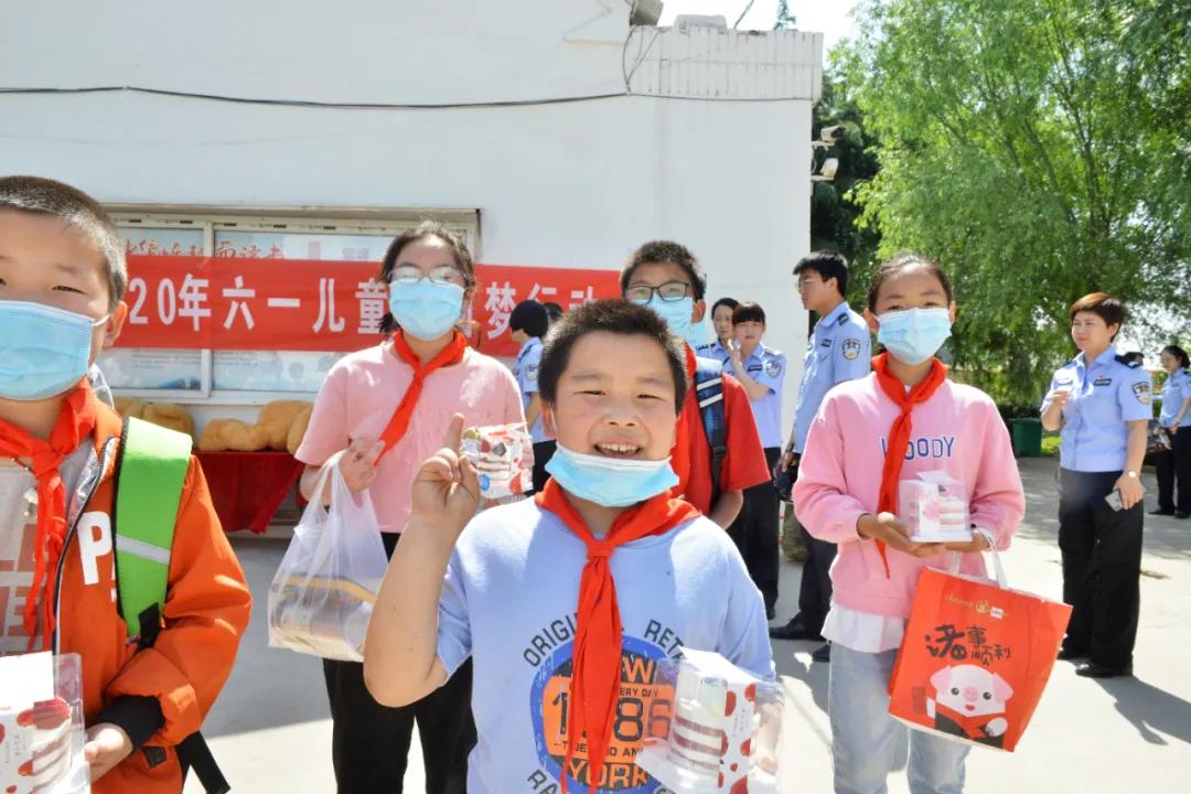学安全圆梦想进校园——鹤壁市公安局庆六一主题活动