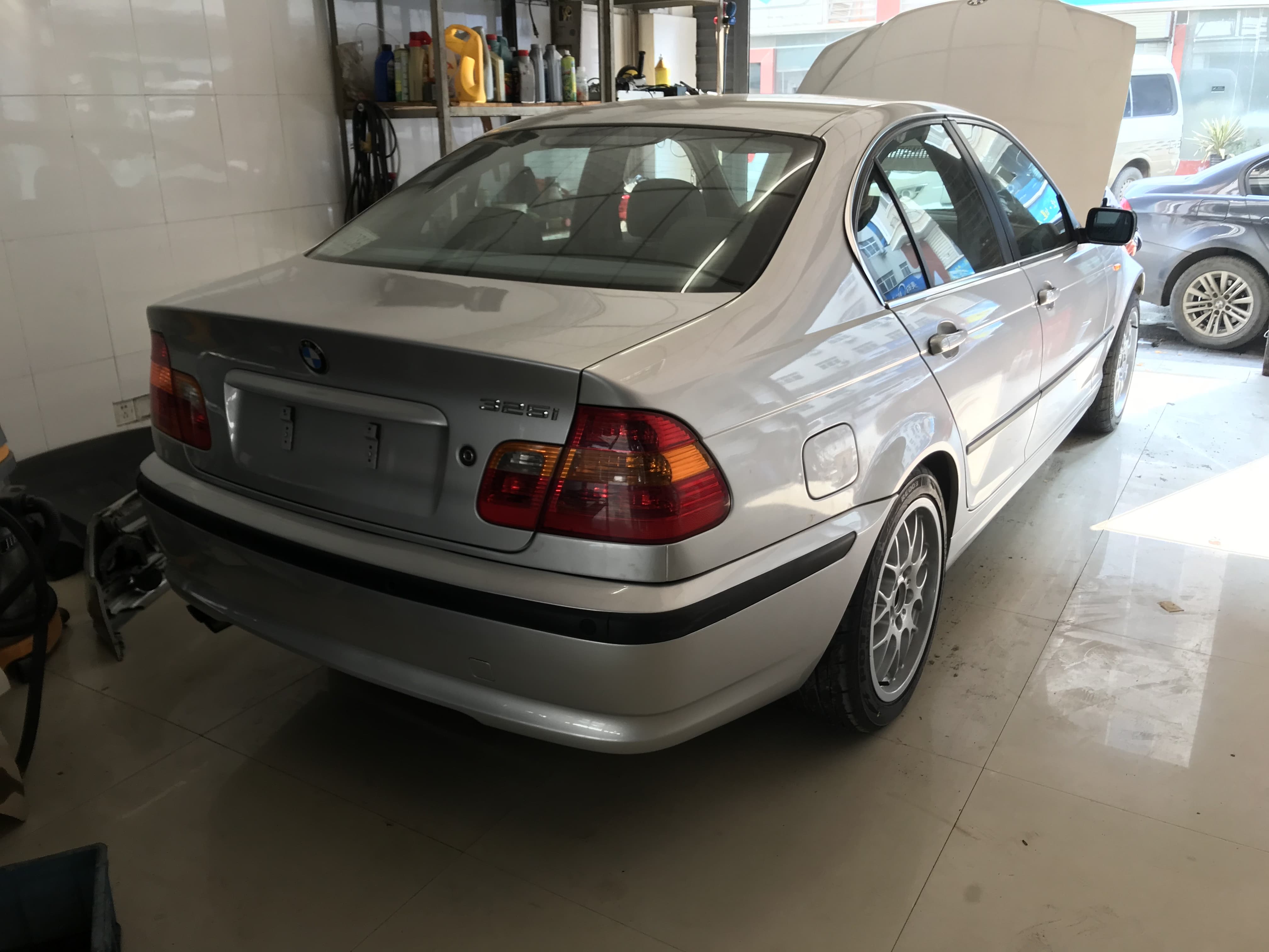 宝马e46325ci测评,宝马e46325i是国几